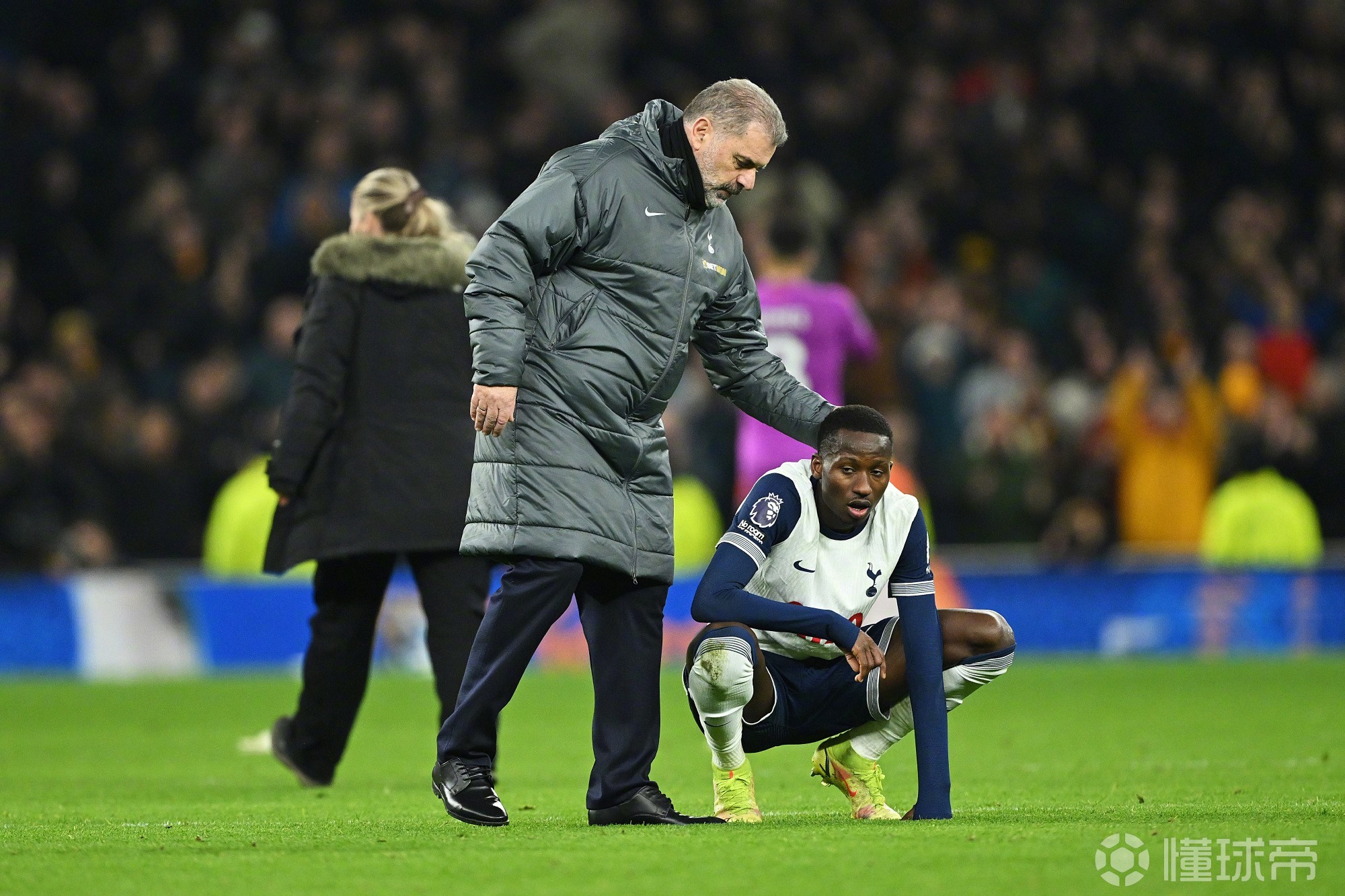 热刺大杀四方，主场取得重要胜利的简单介绍