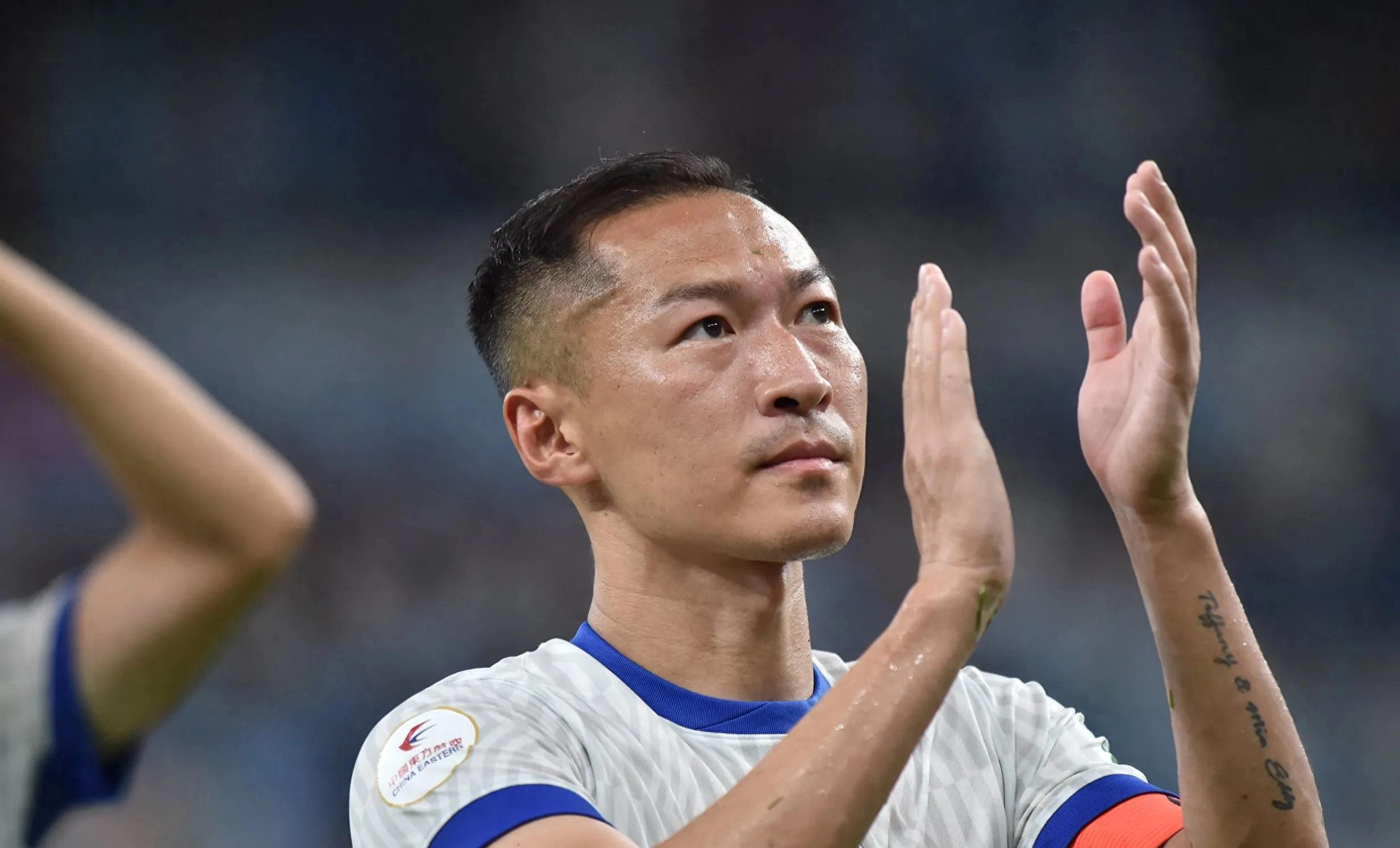 申花客战上港对决争议不断