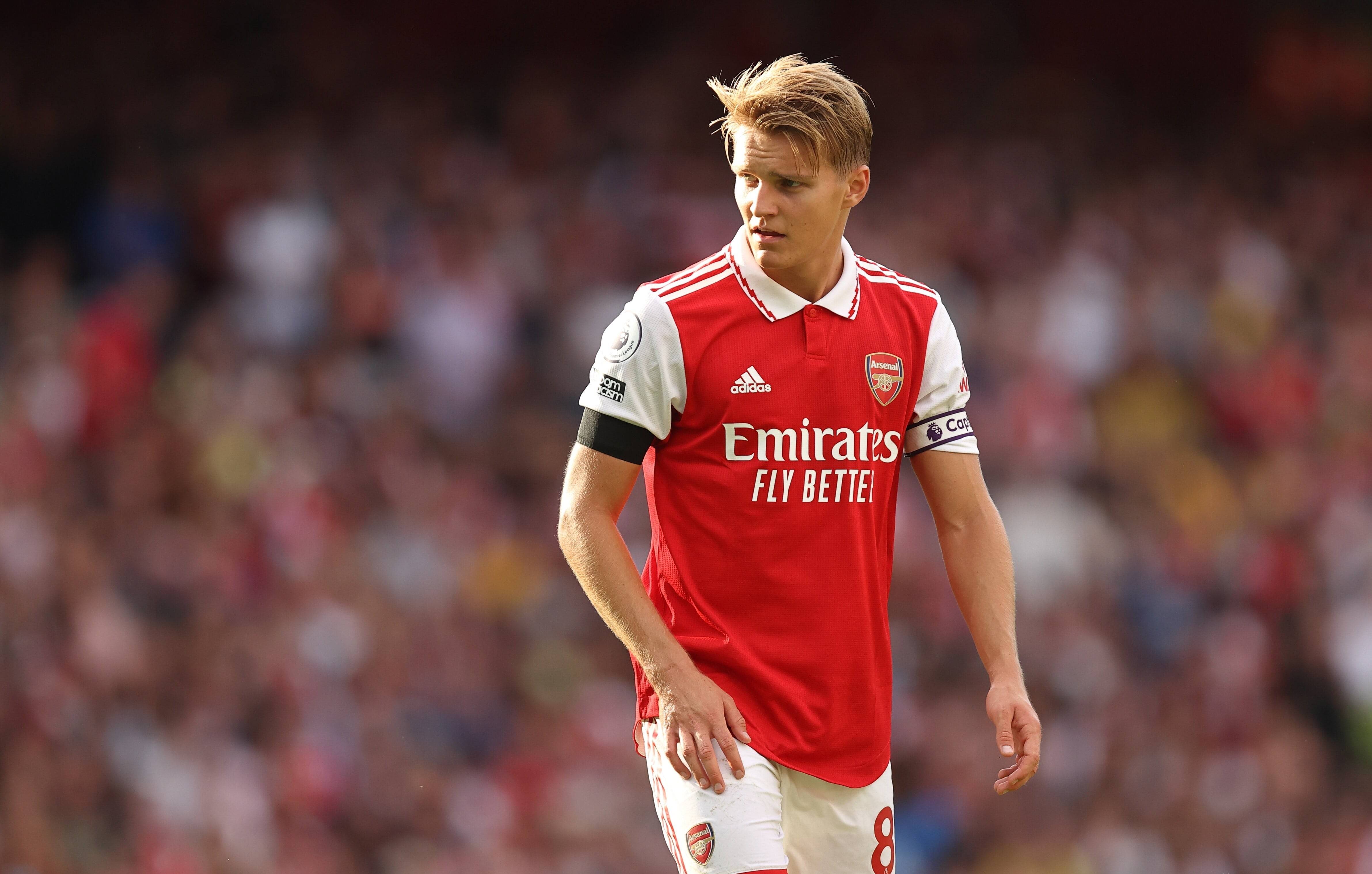 乐鱼体育线上网站-阿森纳稳扎稳打，英超冠军前景乐观