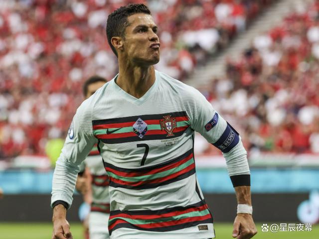 公开赛场对决绿茵场上风起云涌的简单介绍