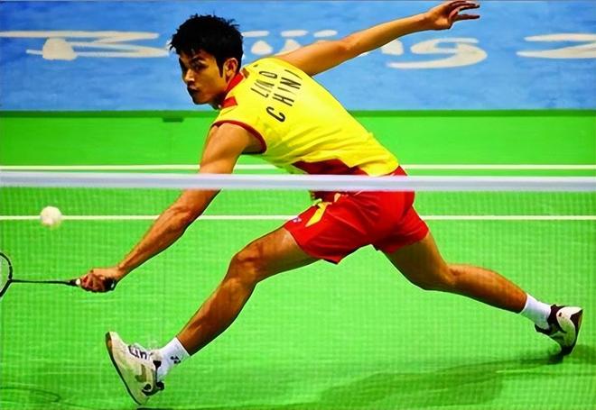 英格兰羽毛球队绝杀日本羽毛球队，林丹惊艳世界